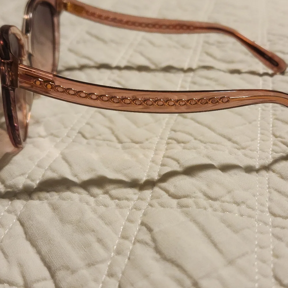 COACH Sunglasses - Picture 5 of 5